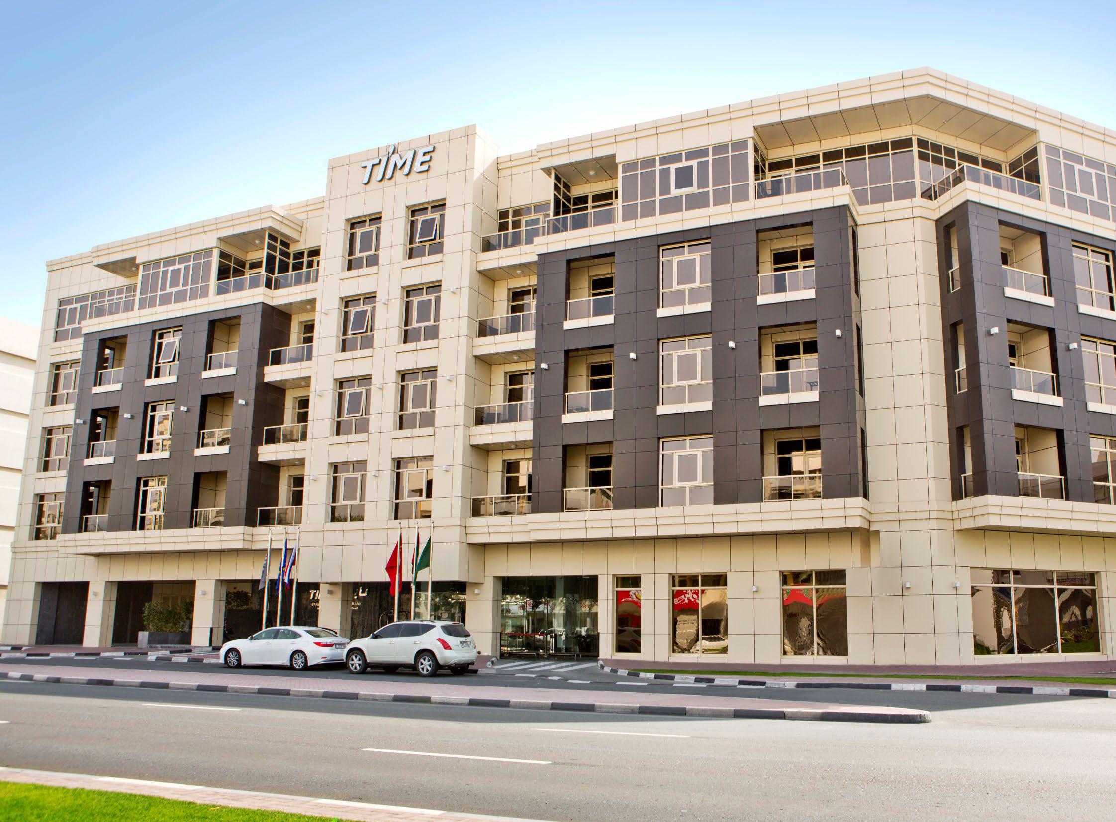 Time Grand Plaza Hotel
