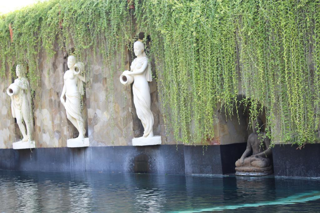 Dewani Villa Resort