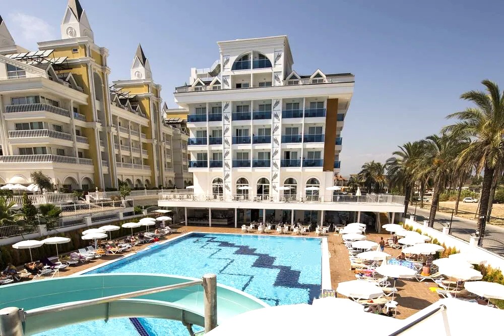 Palm World Resort & Spa Side