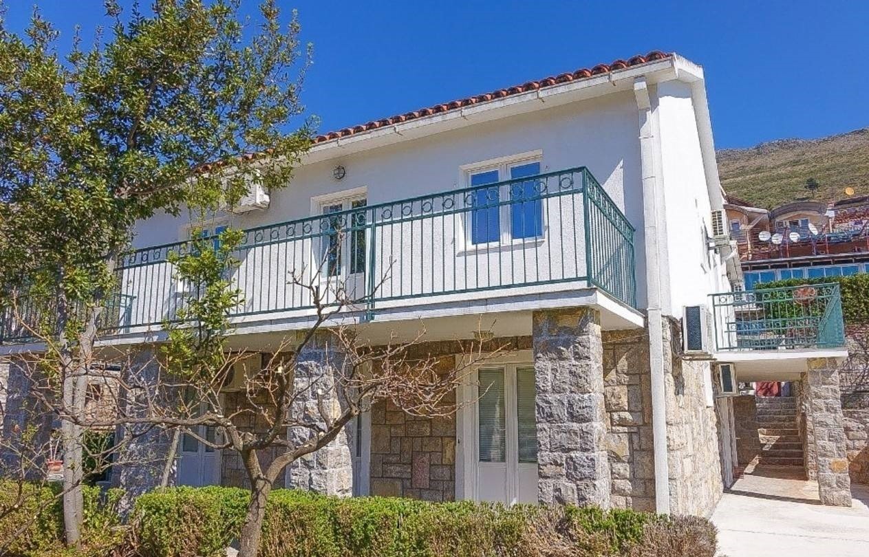 Villa Gregovic, Петровац