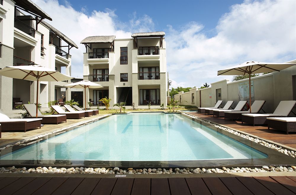 Grand Bay Suites, Гранд-Бей