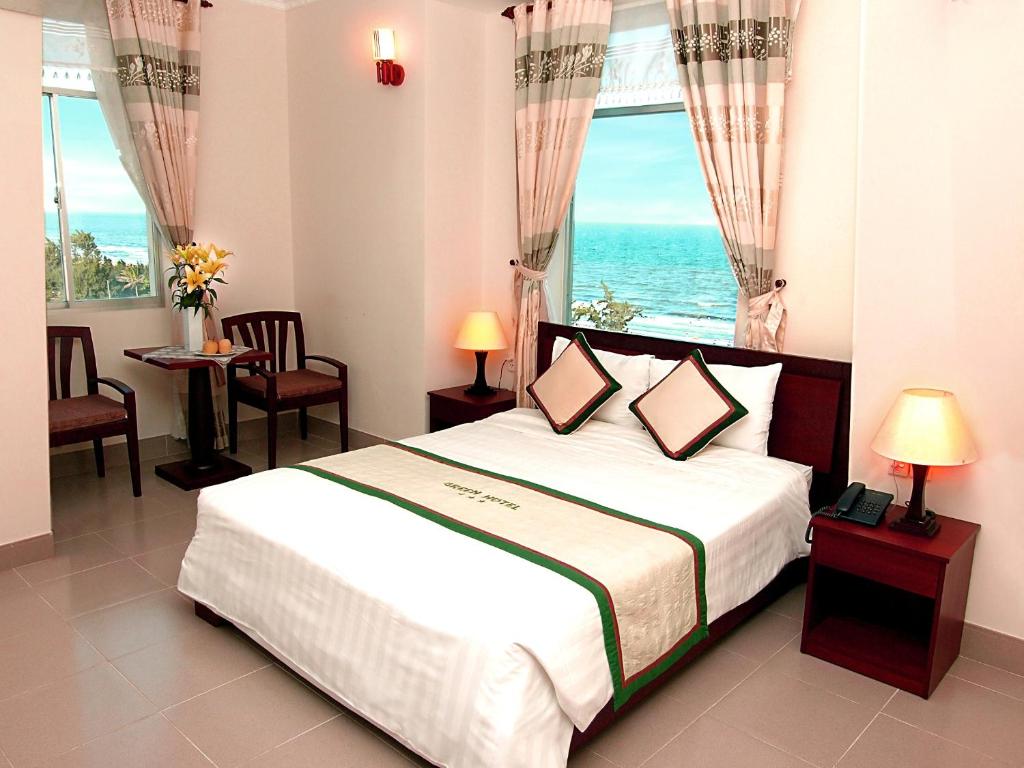Green Hotel