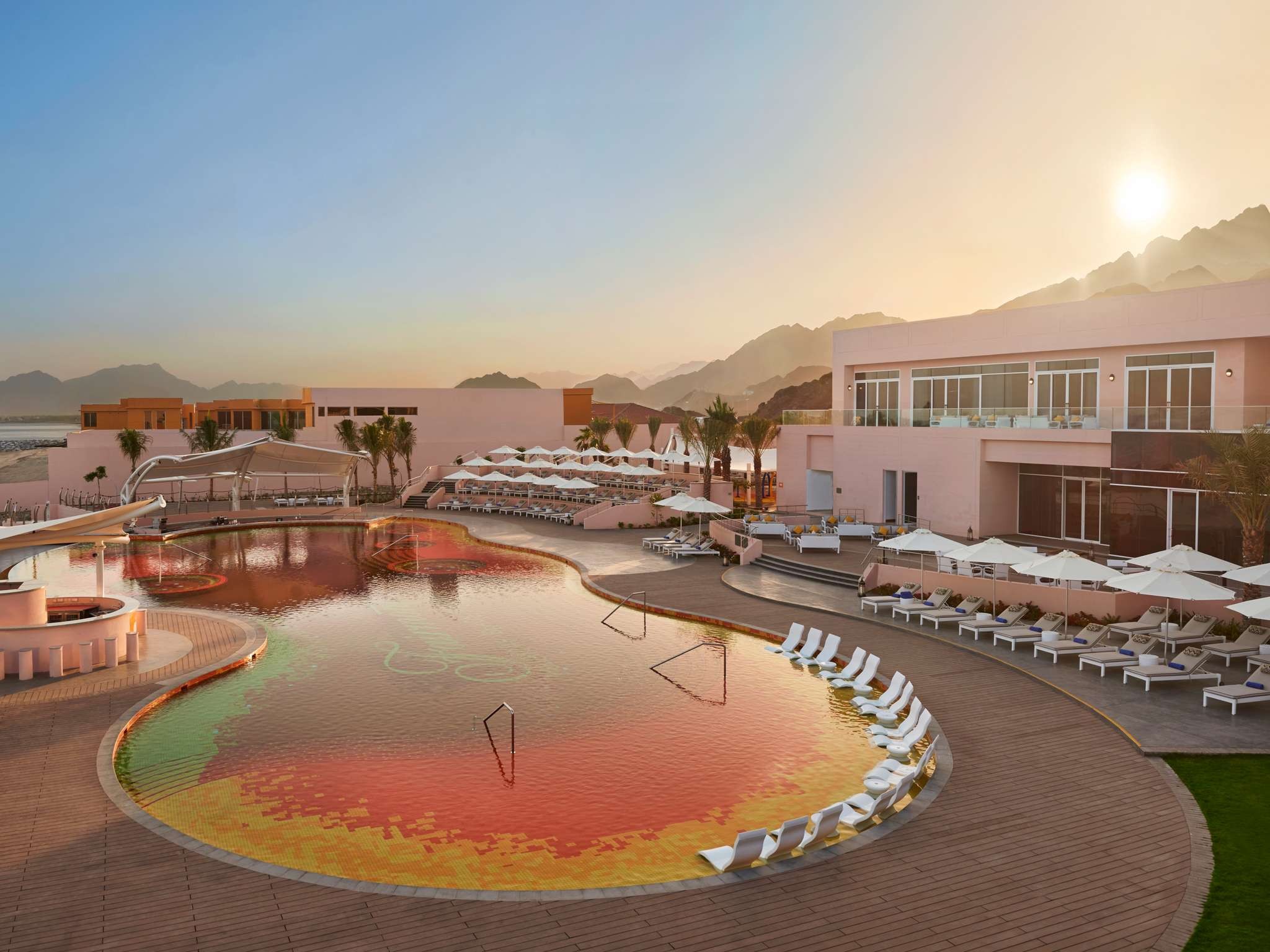 Fairmont Fujairah Beach Resort — фото 2
