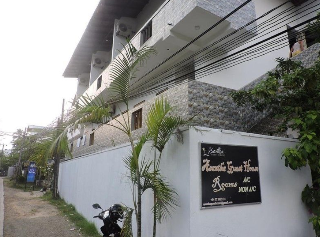 Asantha Guest House, Унаватуна