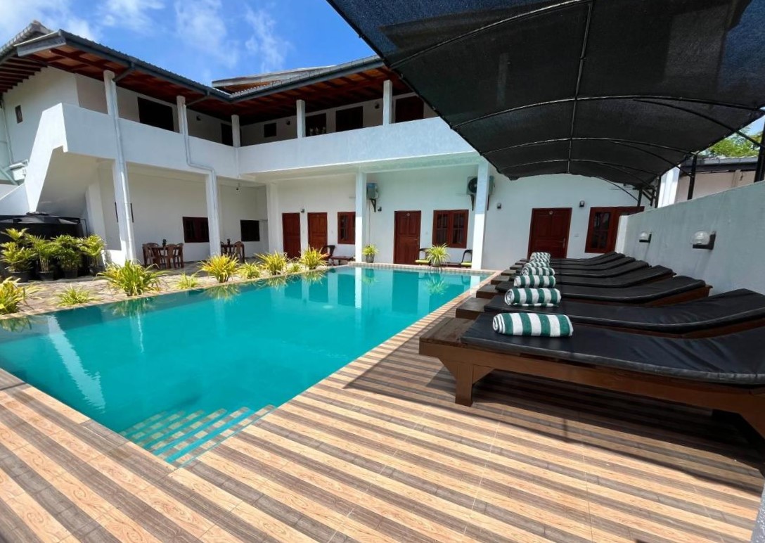 Sundowners Guest House