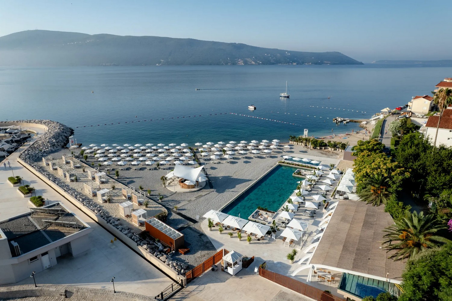 Lazure Hotel & Marina — фото 6