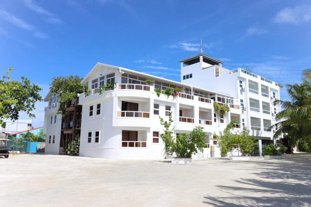 Rashu Hiyaa Guest House