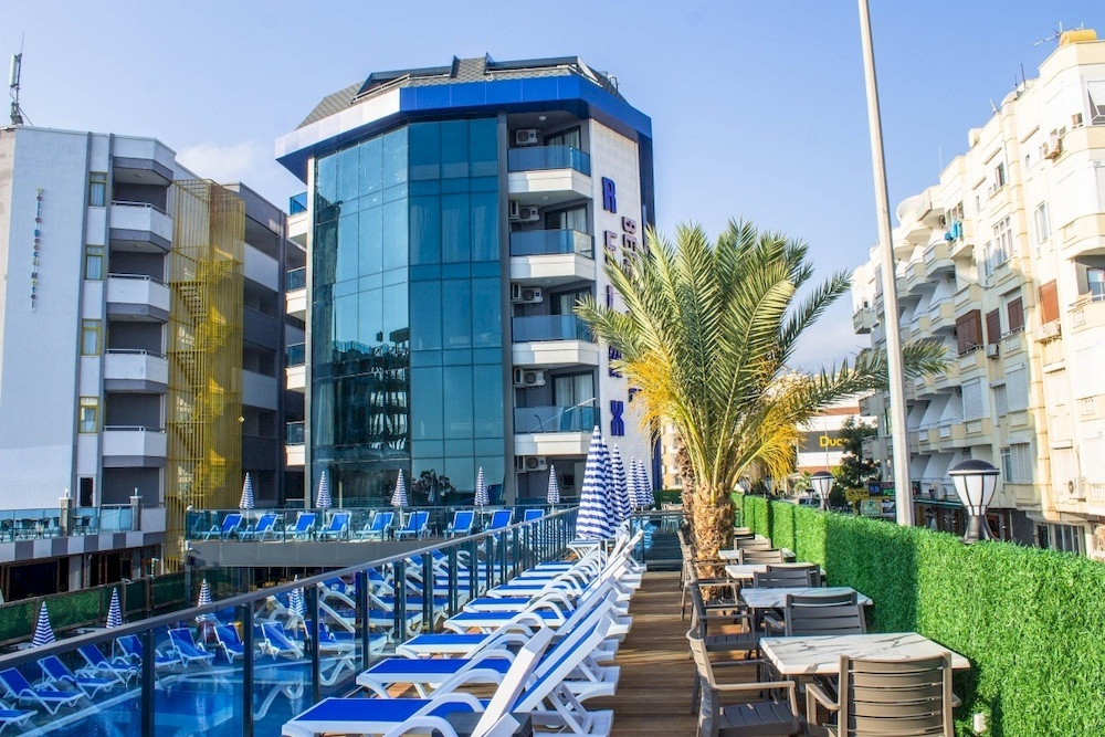 Relax Beach Hotel — фото 2