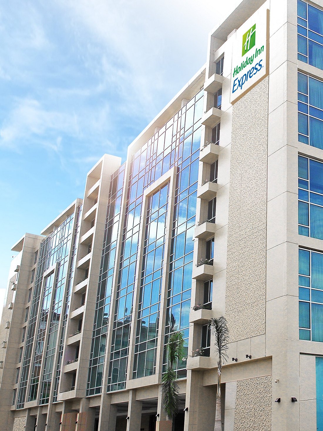 Holiday Inn Express Manila Newport World Resorts, Пасай