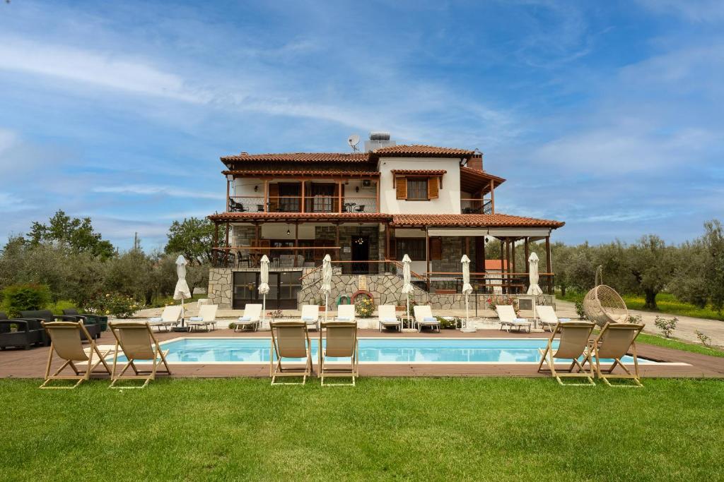 Kalisun Pool House by Georgalas — фото 2