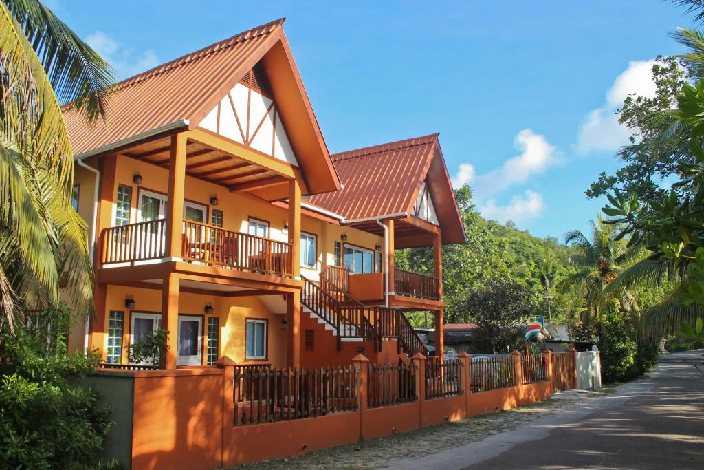 Green Blue Beach House