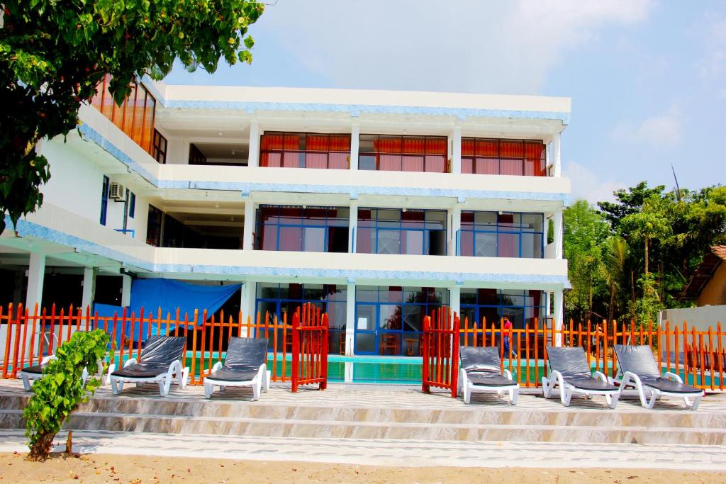 Paradise Beach Resort