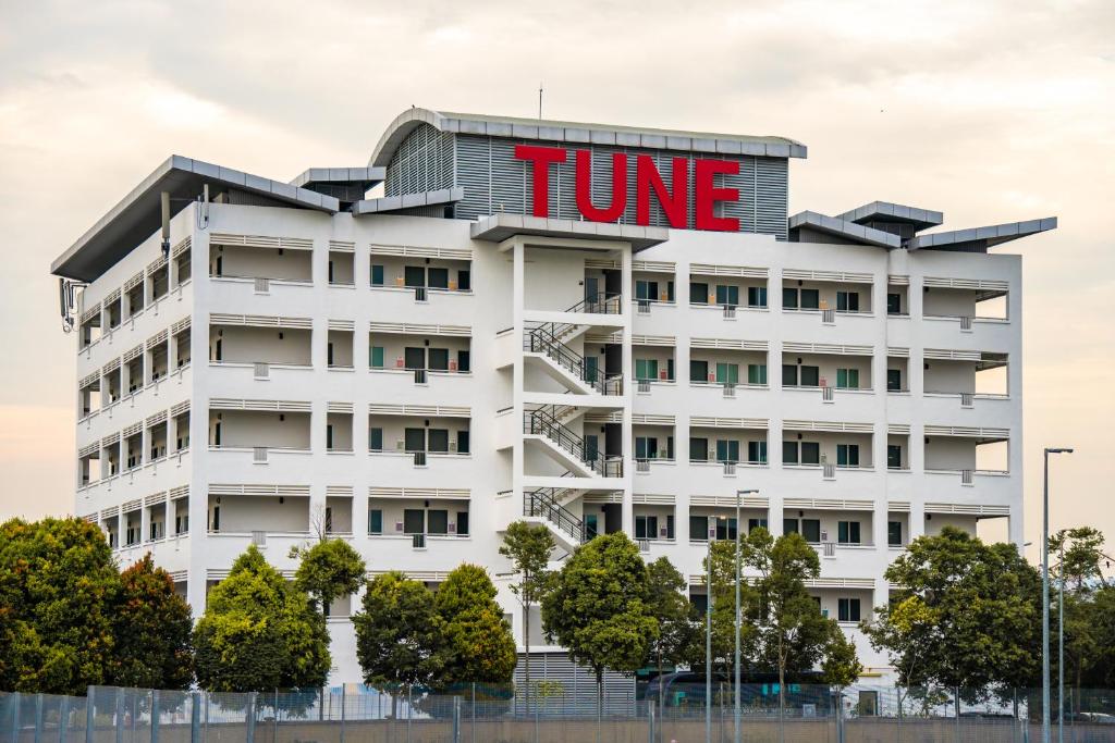 Tune Hotel KLIA Aeropolis