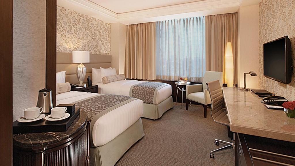 Crimson Hotel Filinvest City — фото 4