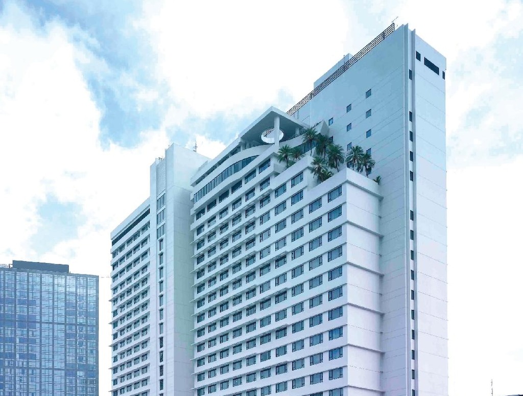 New World Makati Hotel — фото 2