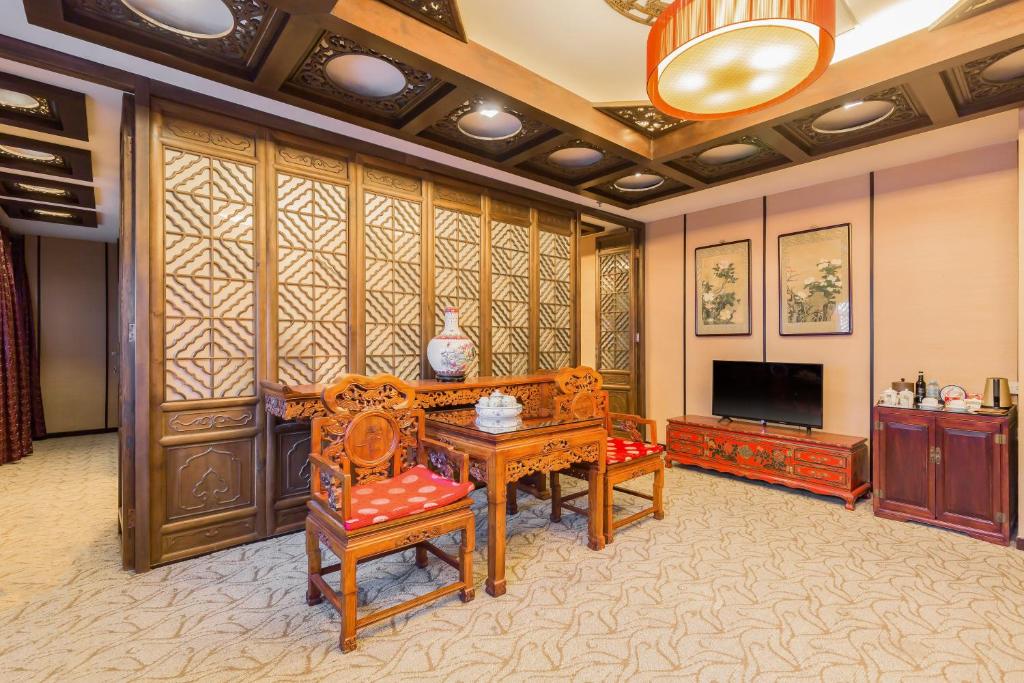 JINLONG HOT SPRING HOTEL — фото 4