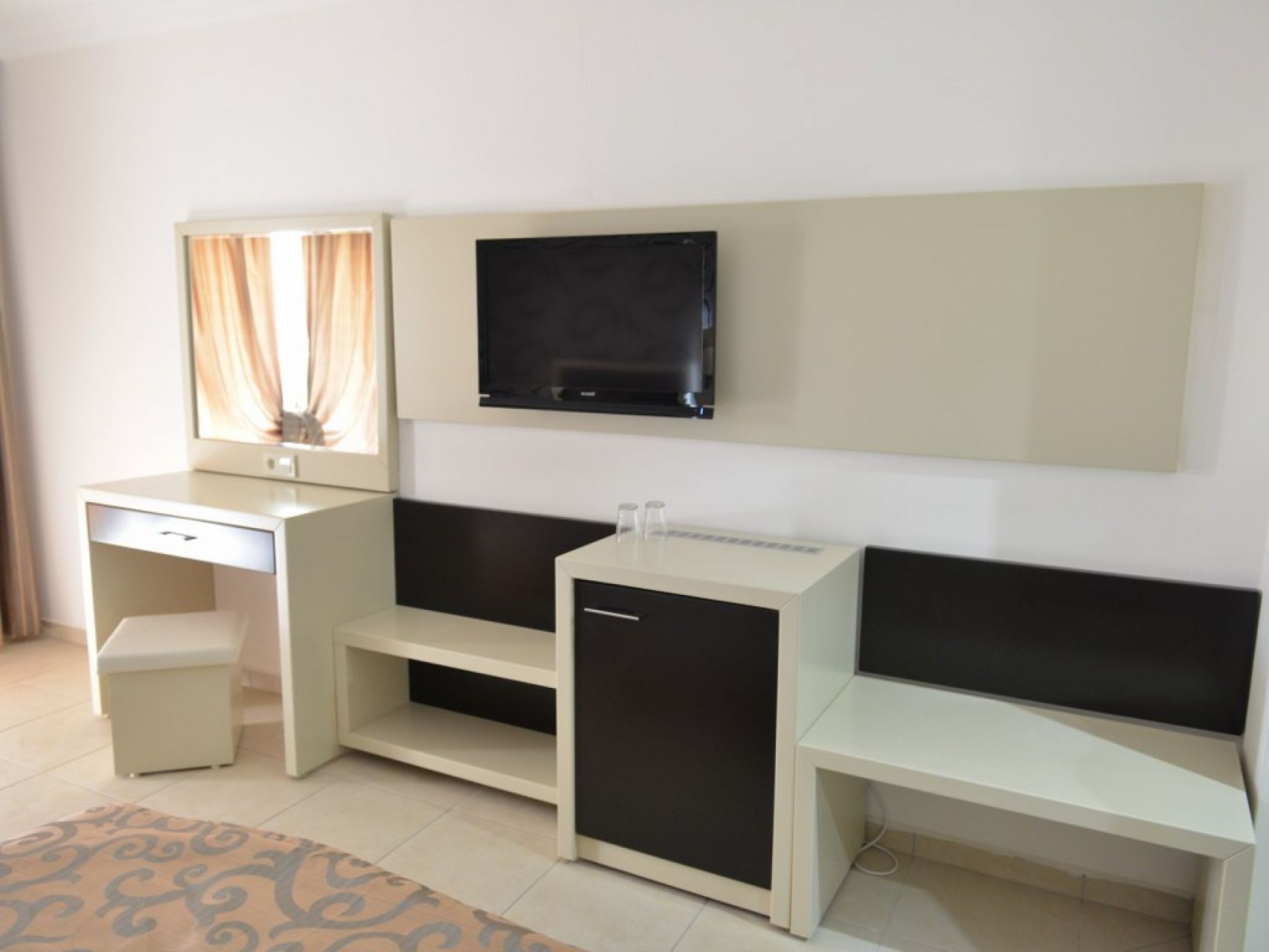 Asrin Beach Hotel — фото 4