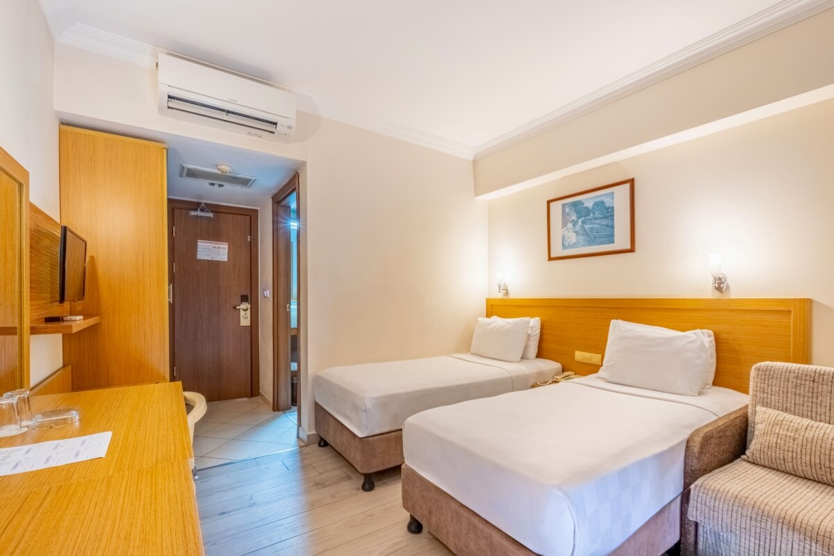 Perdikia Beach Hotel — фото 2