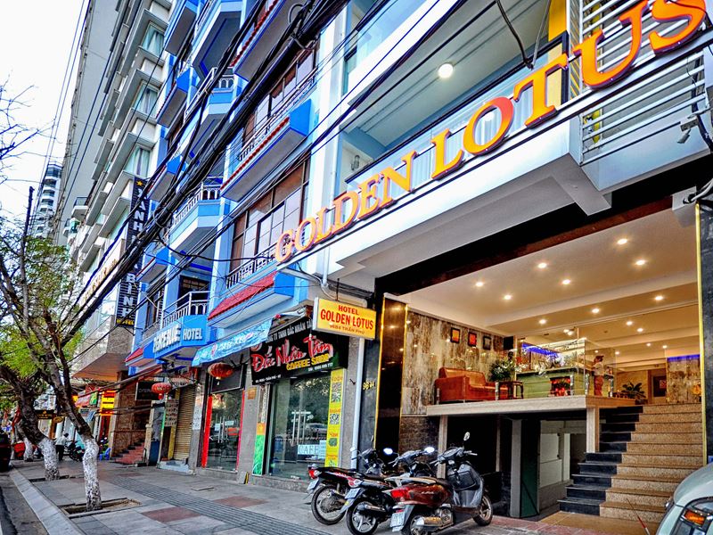Golden Lotus Hotel, Нячанг