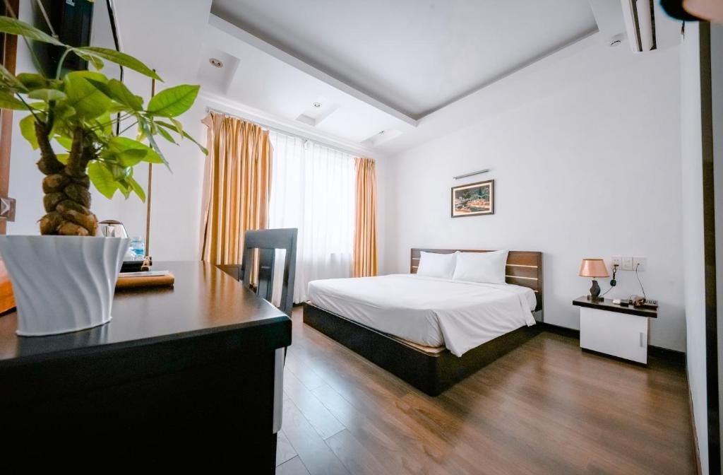 Happy Light Hotel Nha Trang — фото 4