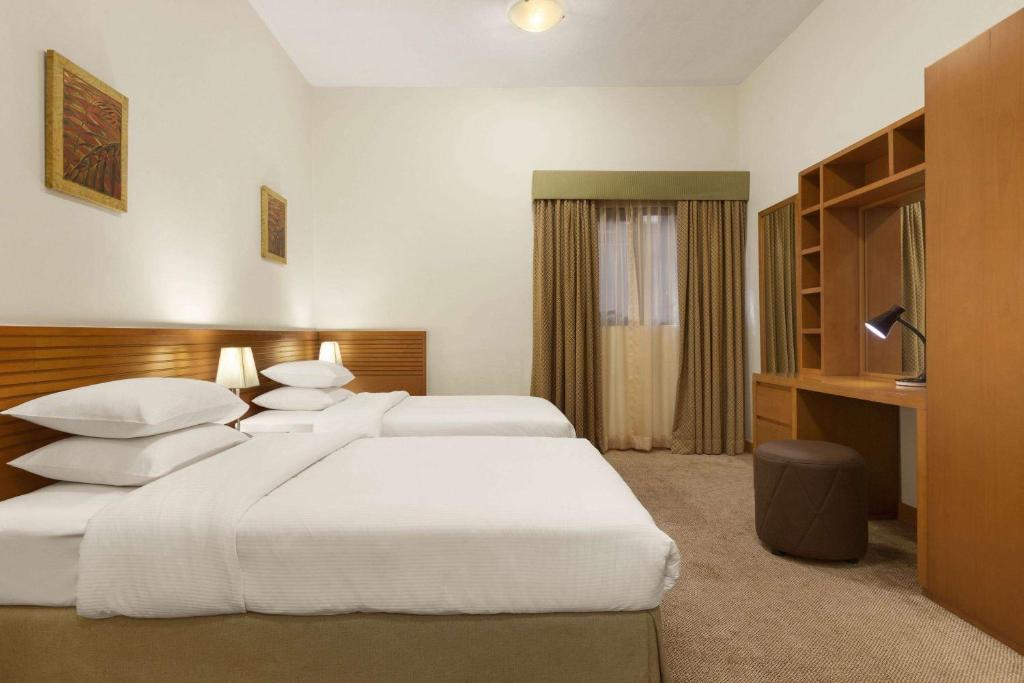 Ramada Hotel & Suites by Wyndham Ajman — фото 3