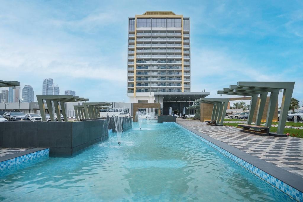 Hotel Holiday International, Аль-Маджаз