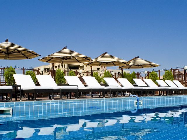 Grand Hotel Yerevan (ex. Royal Tulip Grand Hotel Yerevan)