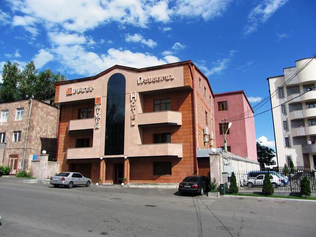 Primer (Пример), Армения