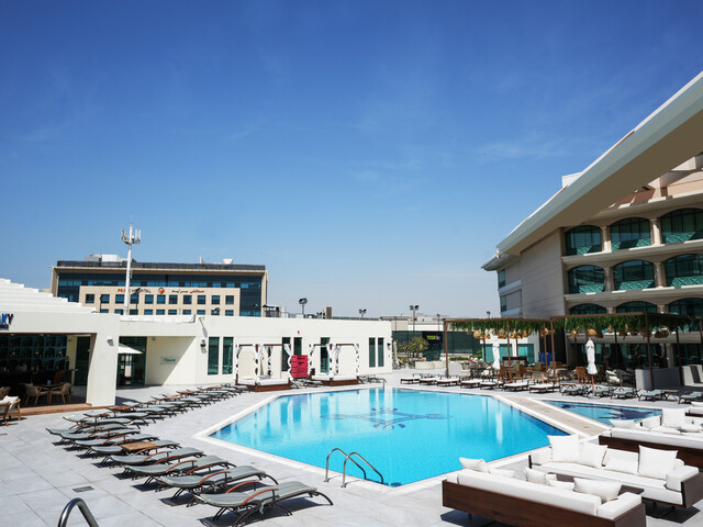 Movenpick Grand Al Bustan Dubai (ех. Roda Al Bustan Dubai Airport; Al Bustan Rotana)