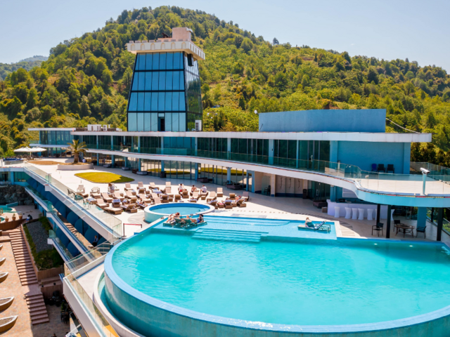 Litz Resort