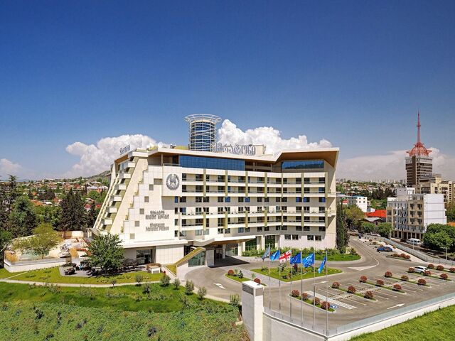 Sheraton Grand Tbilisi Metechi Palace